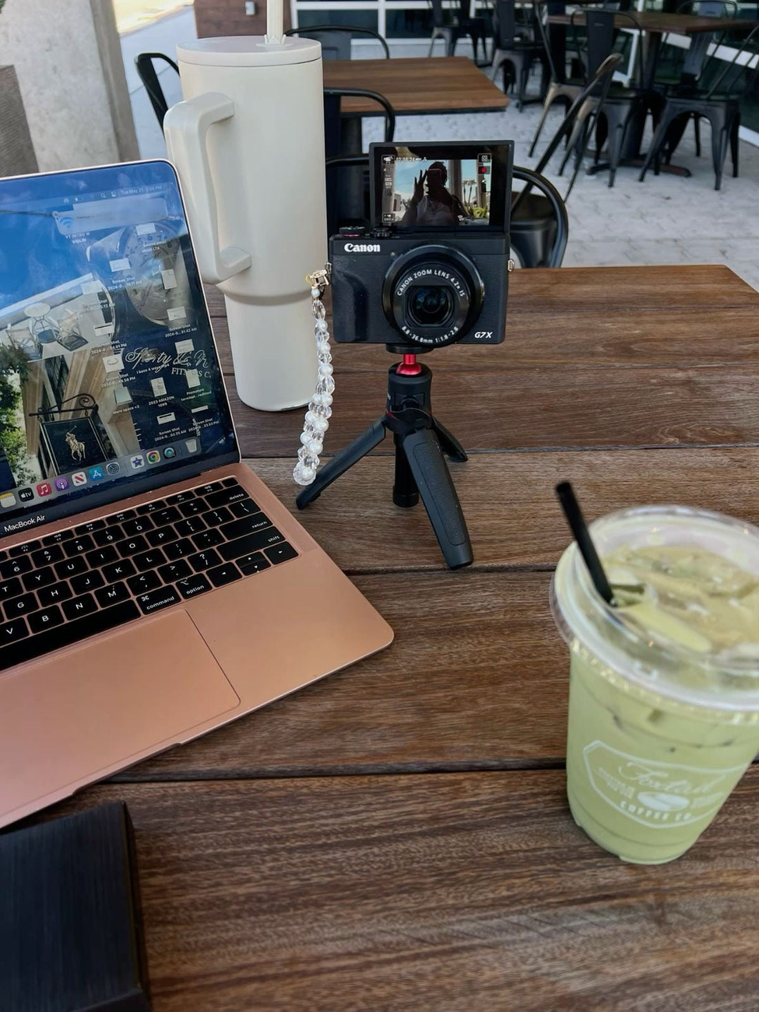 7 Mistakes New Content Creators Make (And How to Fix Them!)